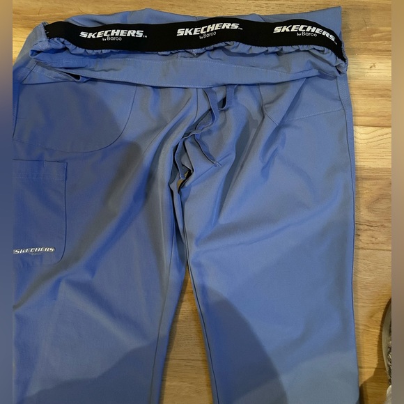 🩺 Sketchers by Barco Women's Scrub Set, Top XL and Pants Large in Ciel Blue - Picture 11 of 16
